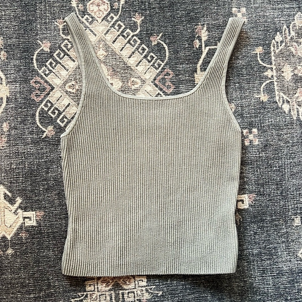 Aritizia Babaton Sculpt Knit Tank